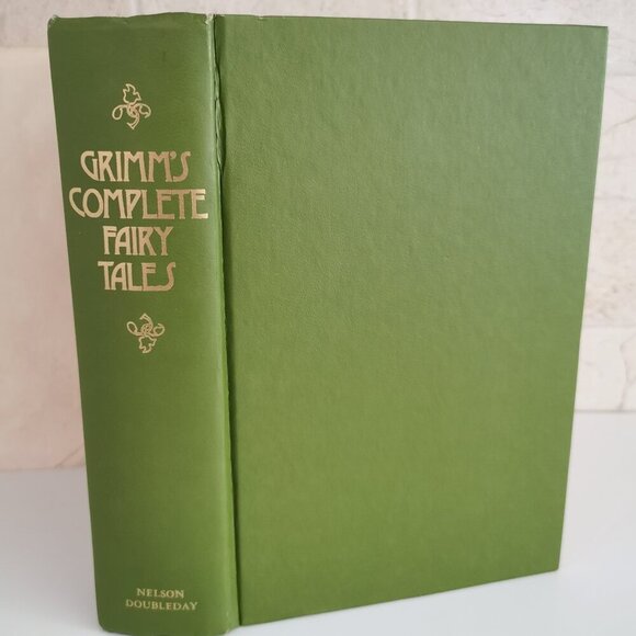 1970s Grimm's Complete Fairy Tales Book Hardcover Green Vintage Dust Jacket - Picture 1 of 11